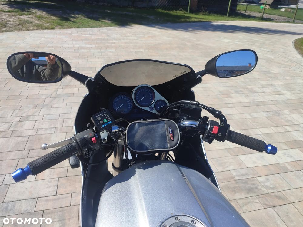 Yamaha FZS - 3