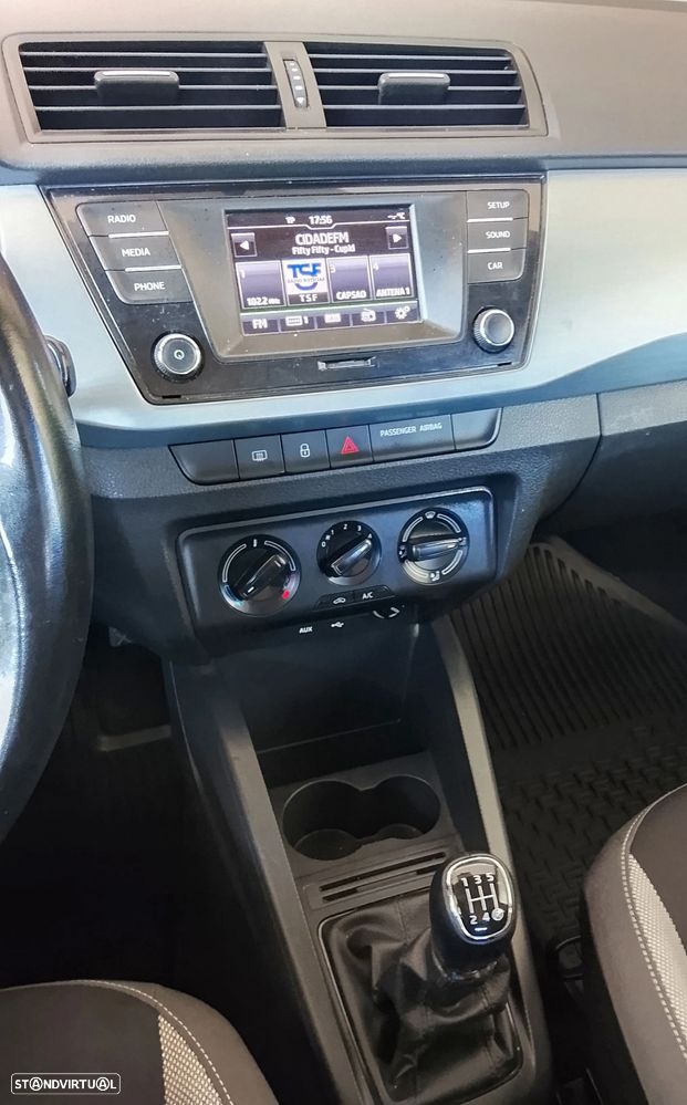 Skoda Fabia Break 1.0 Active - 10