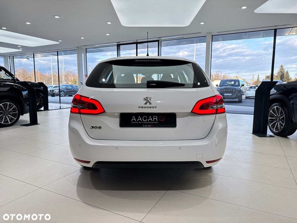 Peugeot 308 - 4
