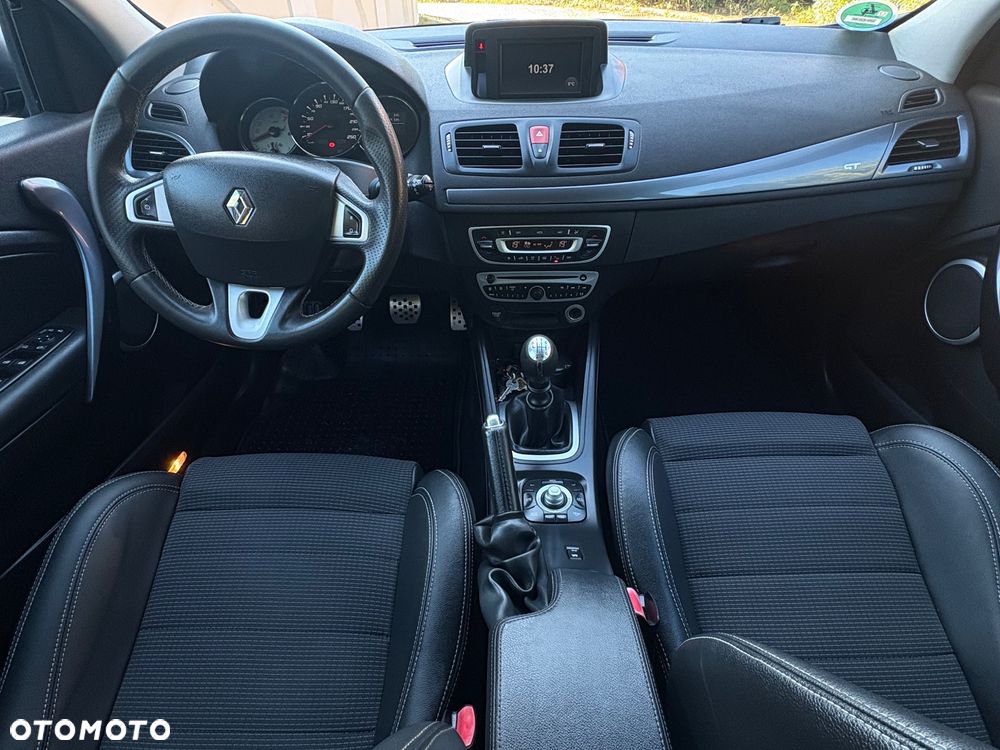 Renault Megane TCe 180 GT - 29