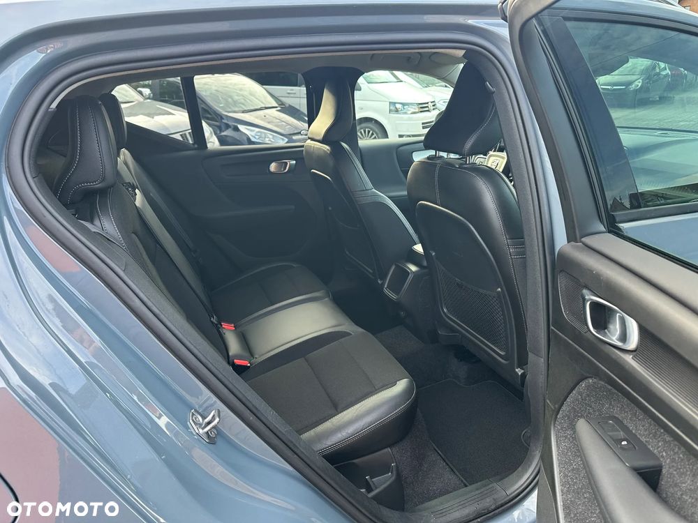 Volvo XC 40 - 11