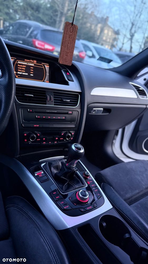 Audi A4 Limousine - 16