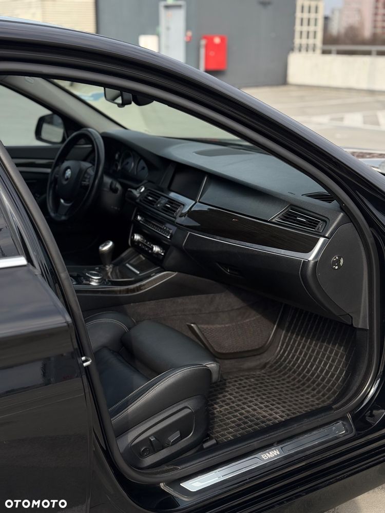 BMW Seria 5 520d Luxury Line - 31