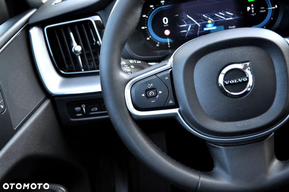 Volvo XC 60 T6 AWD Plug-In Hybrid Inscription Expression - 25