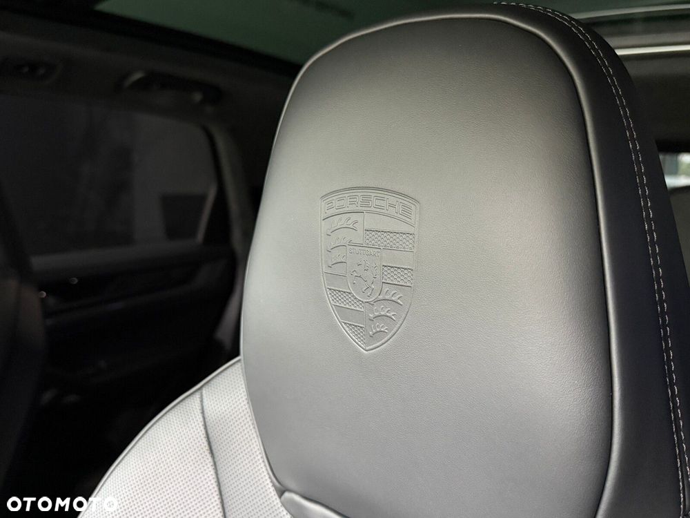 Porsche Cayenne - 14