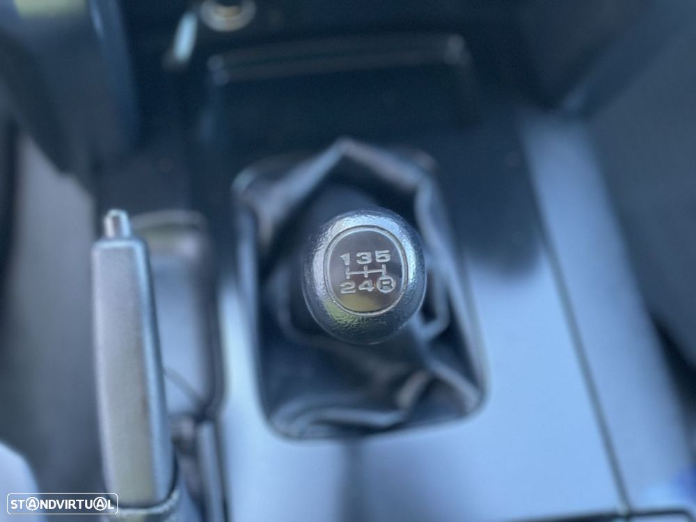 Toyota Land Cruiser VDJ 200 V8 4.5 D-4D - 35