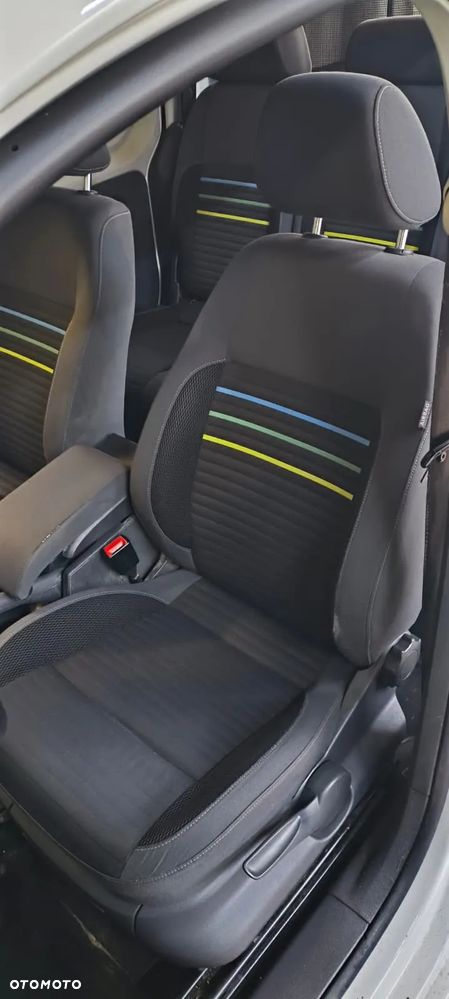 Volkswagen Caddy - 11