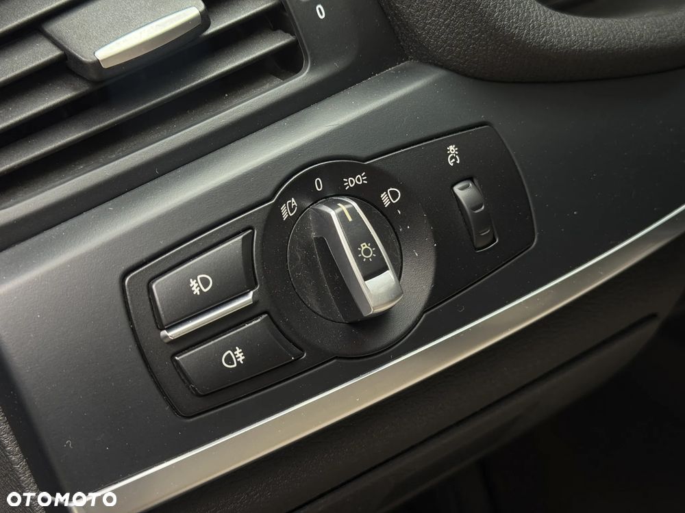 BMW X3 20d xDrive - 36