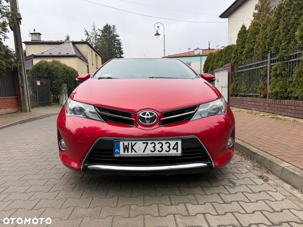 Toyota Auris 1.6 Executive - 2