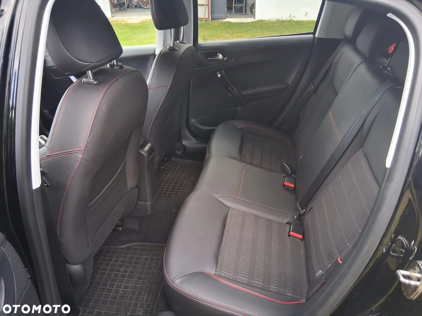 Peugeot 208 - 9