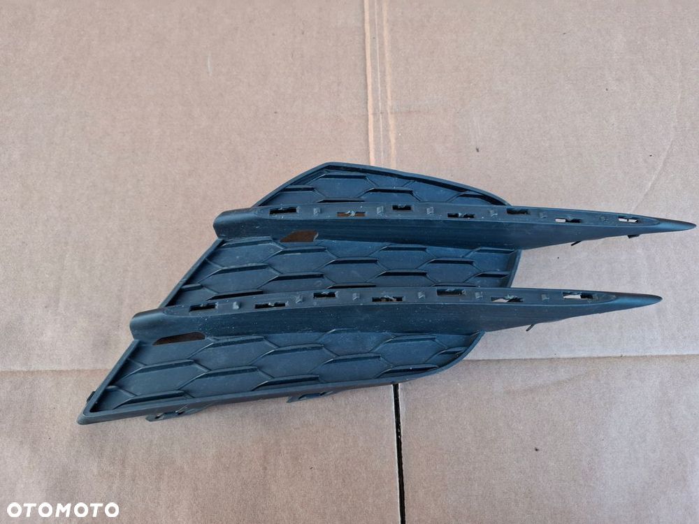 KRATKA BOCZNA MERCEDES A KLASA W177 177 AMG ORYGINAŁ