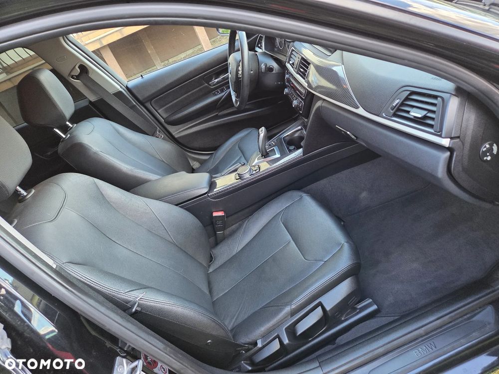 BMW Seria 3 320d Edition M Sport Shadow - 15