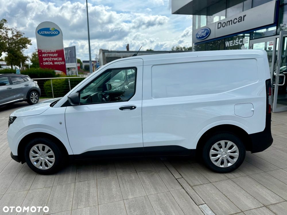 Ford Transit Courier - 11