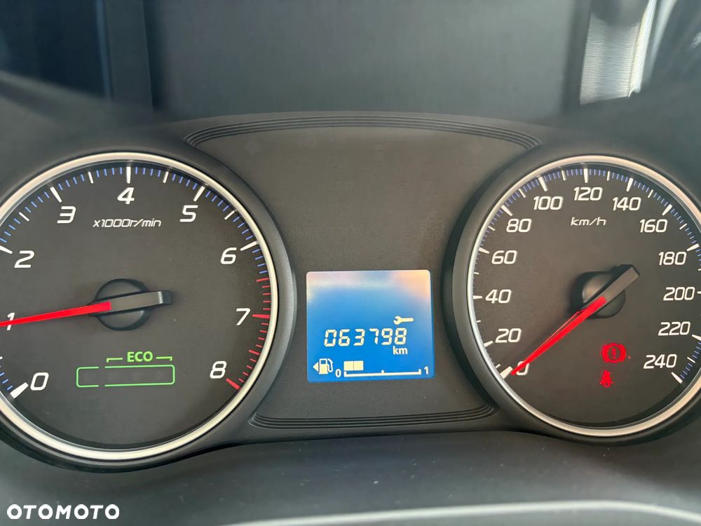 Mitsubishi Outlander 2.0 Invite + 2WD - 11