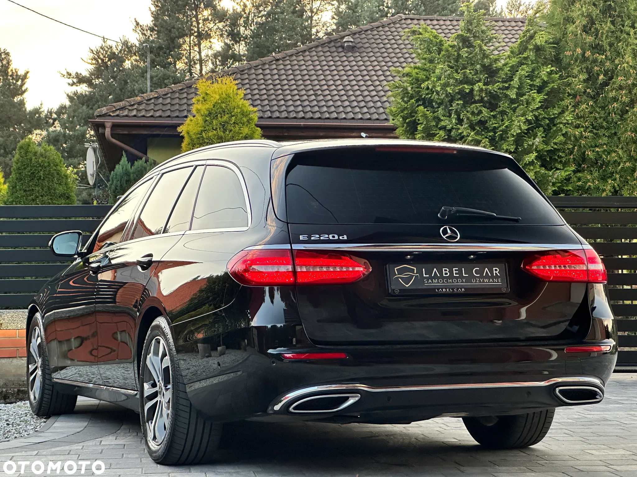 Mercedes-Benz Klasa E 220 d T 9G-TRONIC Avantgarde - 5