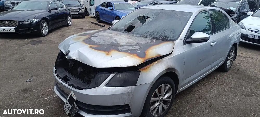 Dezmembrari / Dezmembrez Skoda Octavia 3 1.6 TDI DGTE cutie viteze manuala 5 trepte cod culoare LA7W - 3
