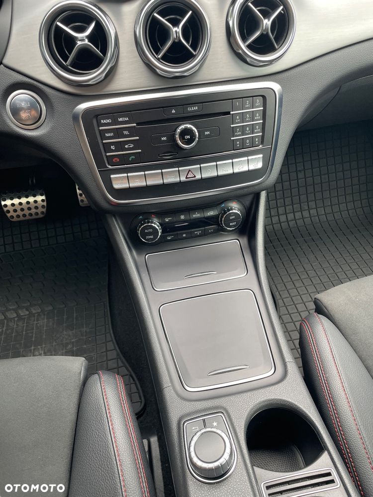 Mercedes-Benz GLA 220 4-Matic - 12