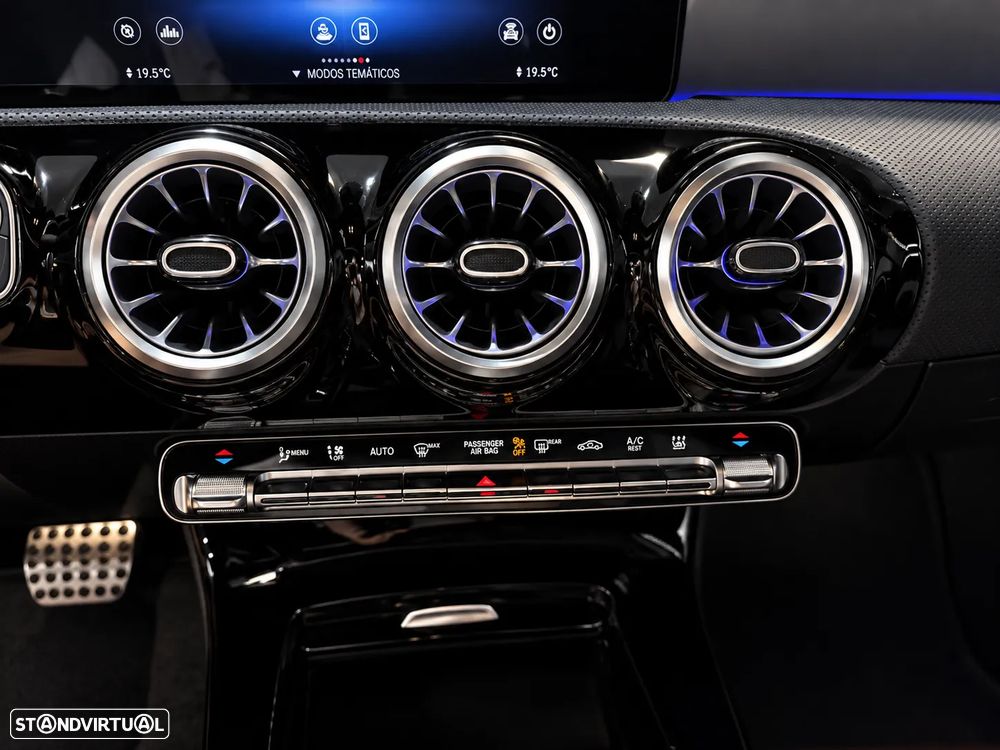 Mercedes-Benz A 250 e 8G-DCT AMG Line - 45
