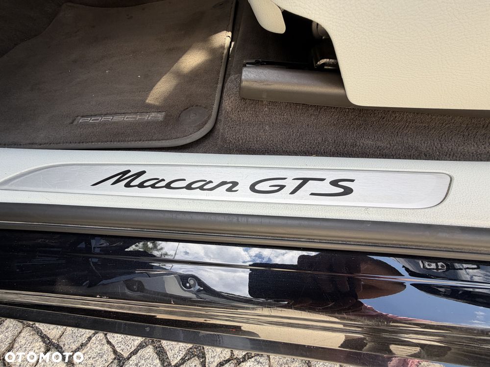 Porsche Macan - 18