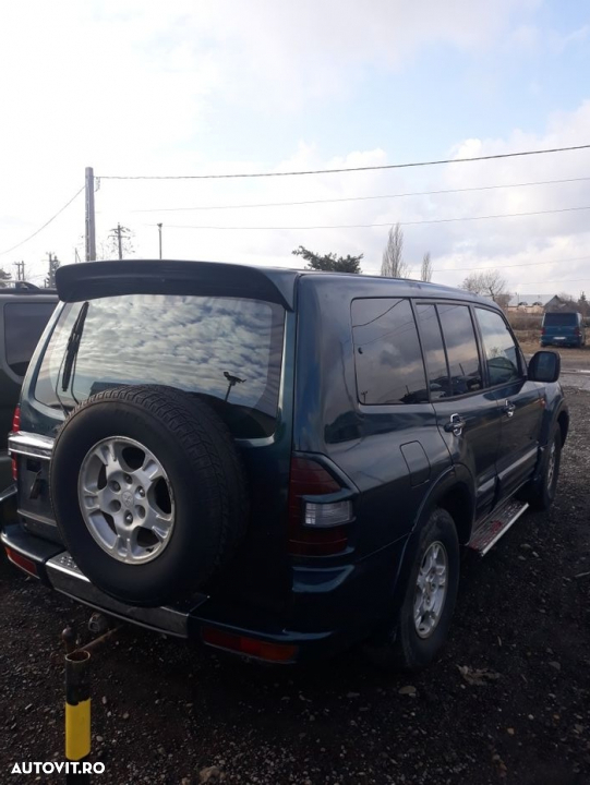 Dezmembrez mitsubishi pajero 3,2 did - 2
