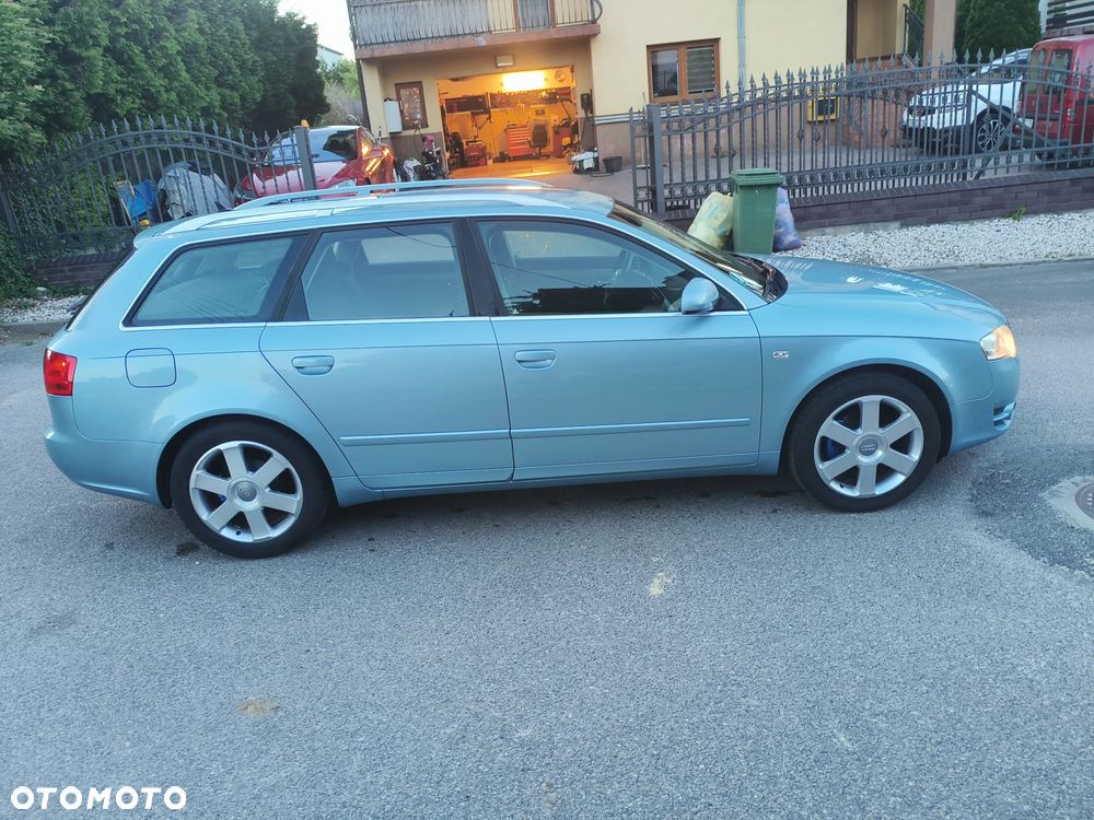 Audi A4 Avant - 11