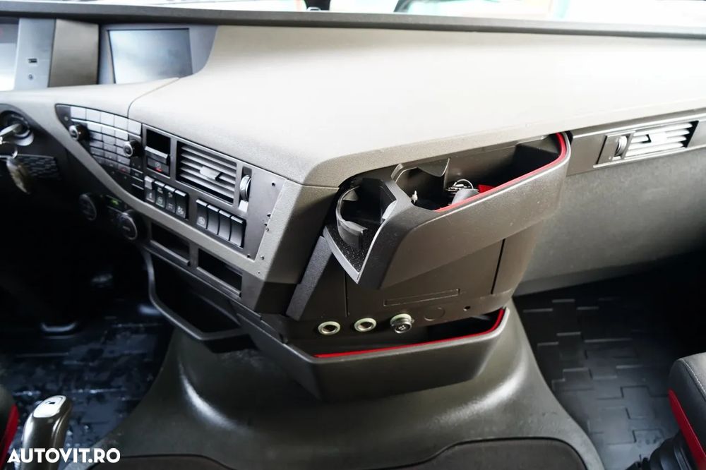 Volvo FH 460 / COMBINAT TANDEM / 120 M3 / TRAVERSE / DROPSIDE / I-PARK COOL / PODEA RESISTENTĂ / LIFT / AXE RIDICATĂ / DIRECȚIE - 33