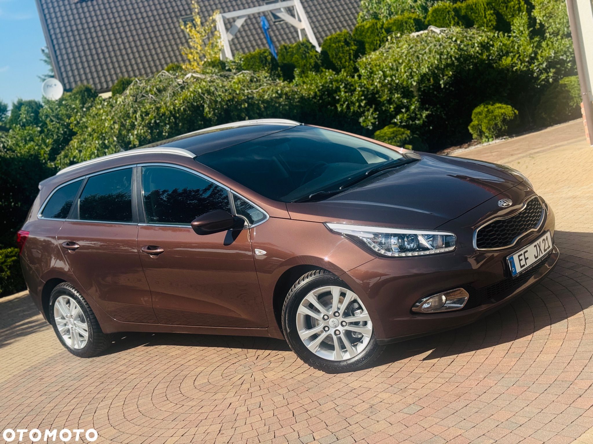 Kia Ceed 1.6 GDI ISG SW Platinum Edition - 1