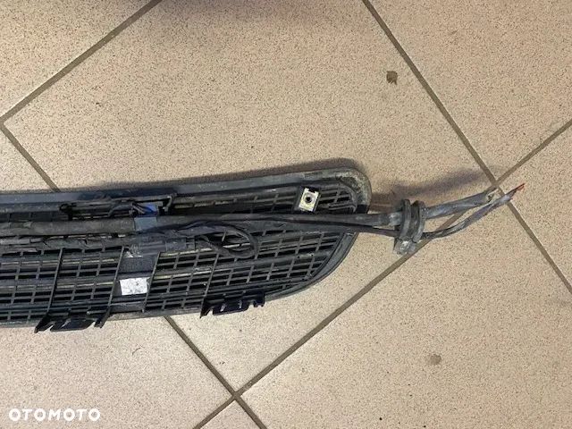 KRATKA MASKI MERCEDES W220 2208300272 - 9