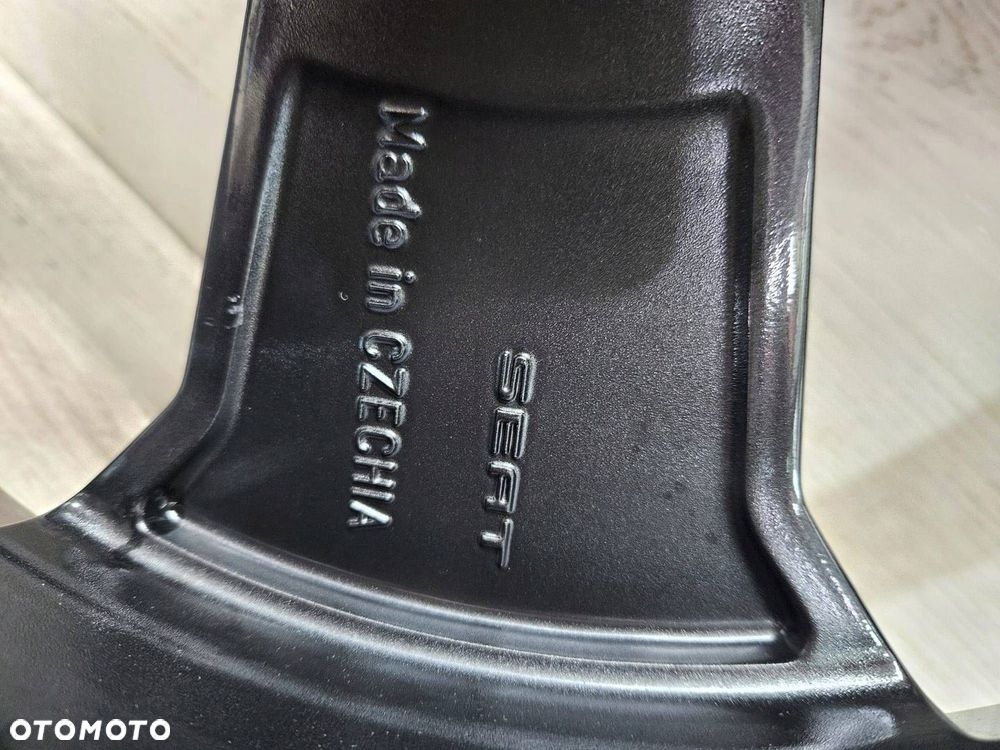 Felga Seat Ateca 7Jx17H2 Et45 5x112 - 12