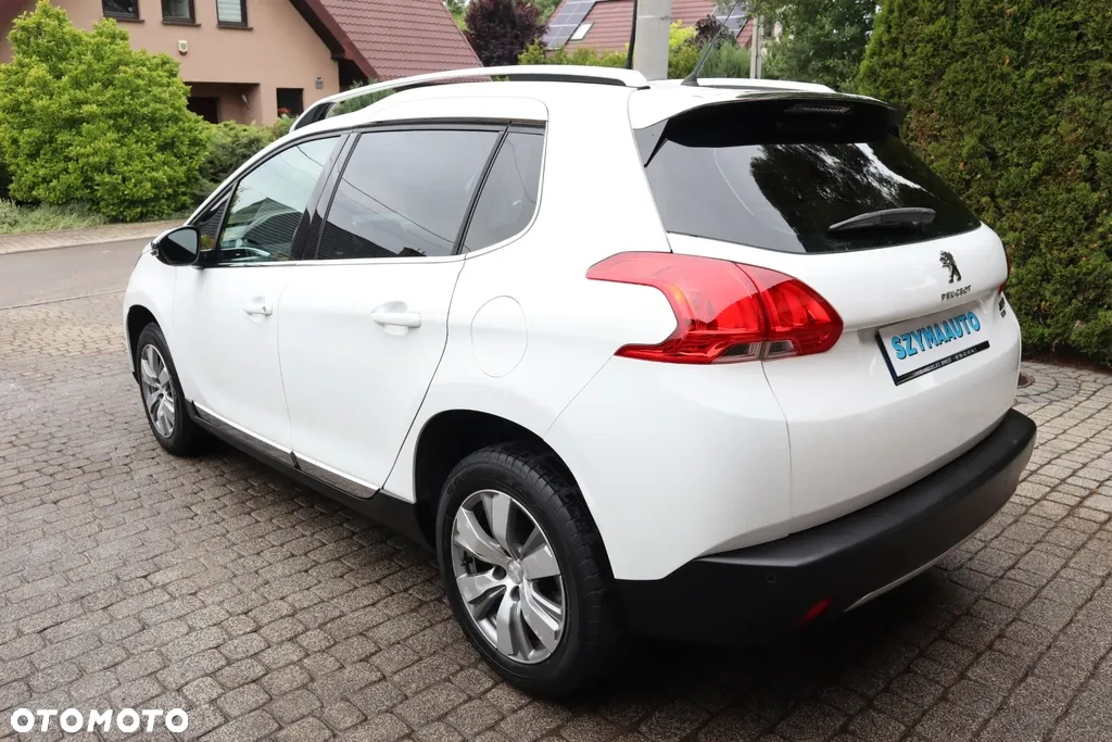 Peugeot 2008 1.2 Pure Tech Allure S&S - 3