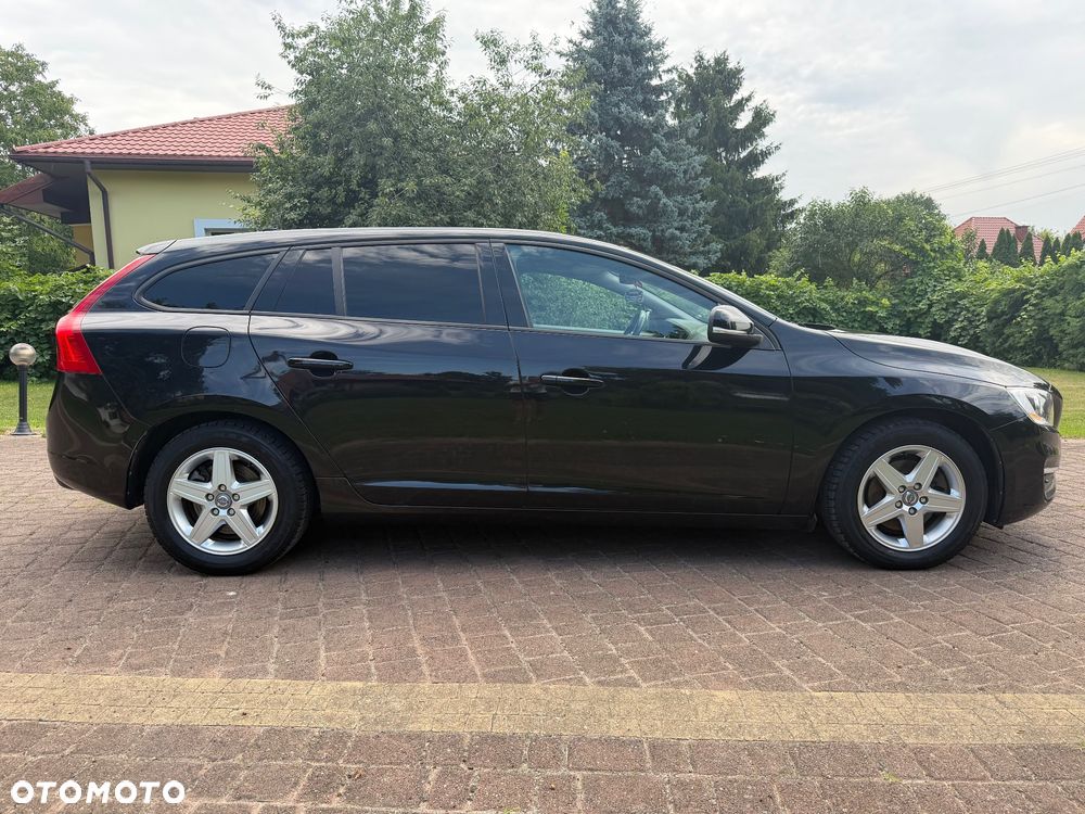 Volvo V60 D2 R-Design Momentum - 15