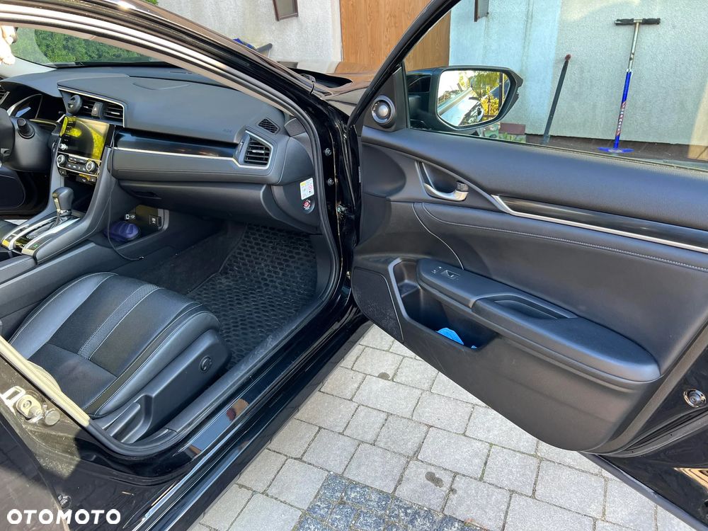 Honda Civic 1.5 T Executive CVT - 23