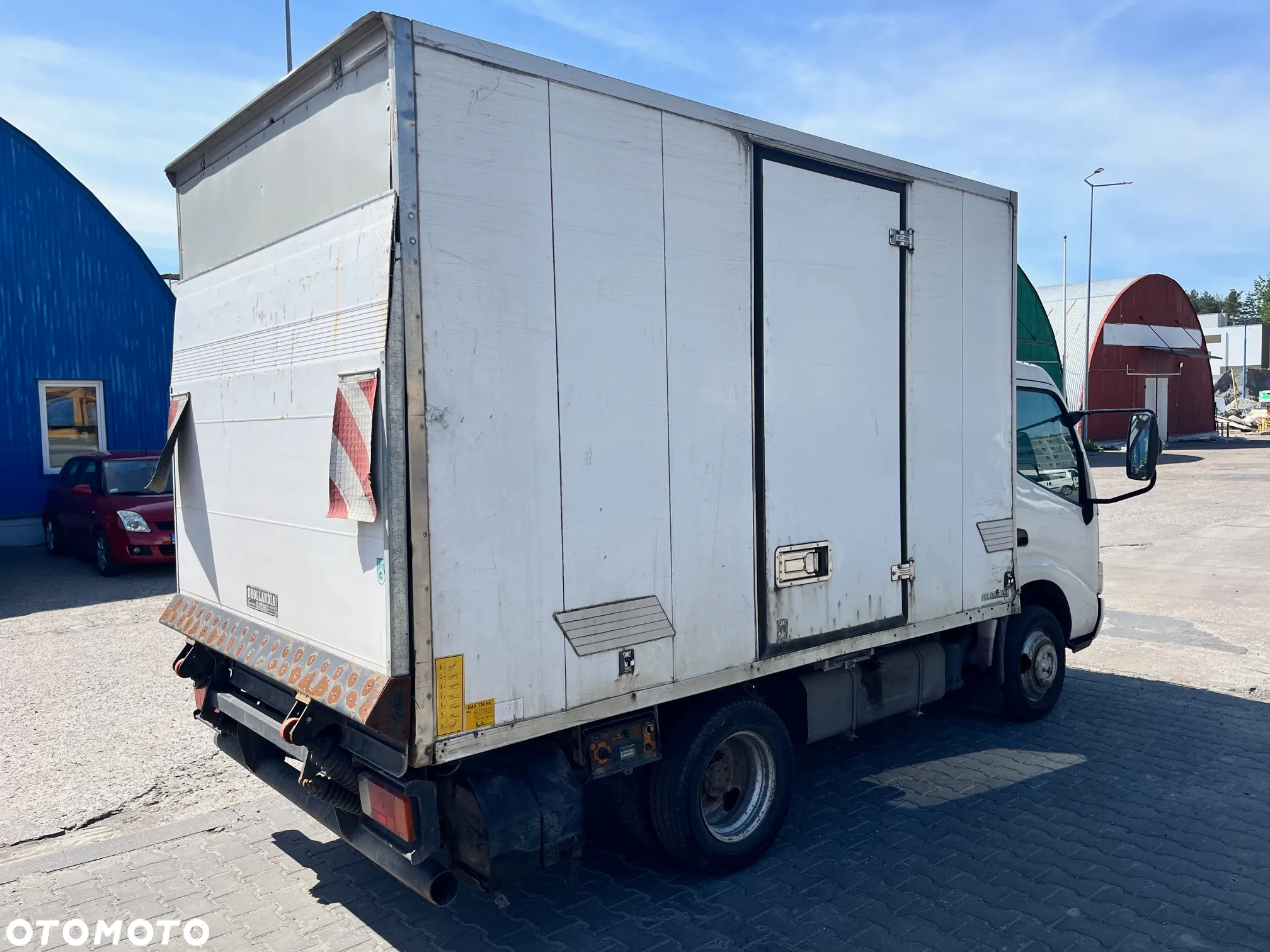 Toyota DYNA - 7