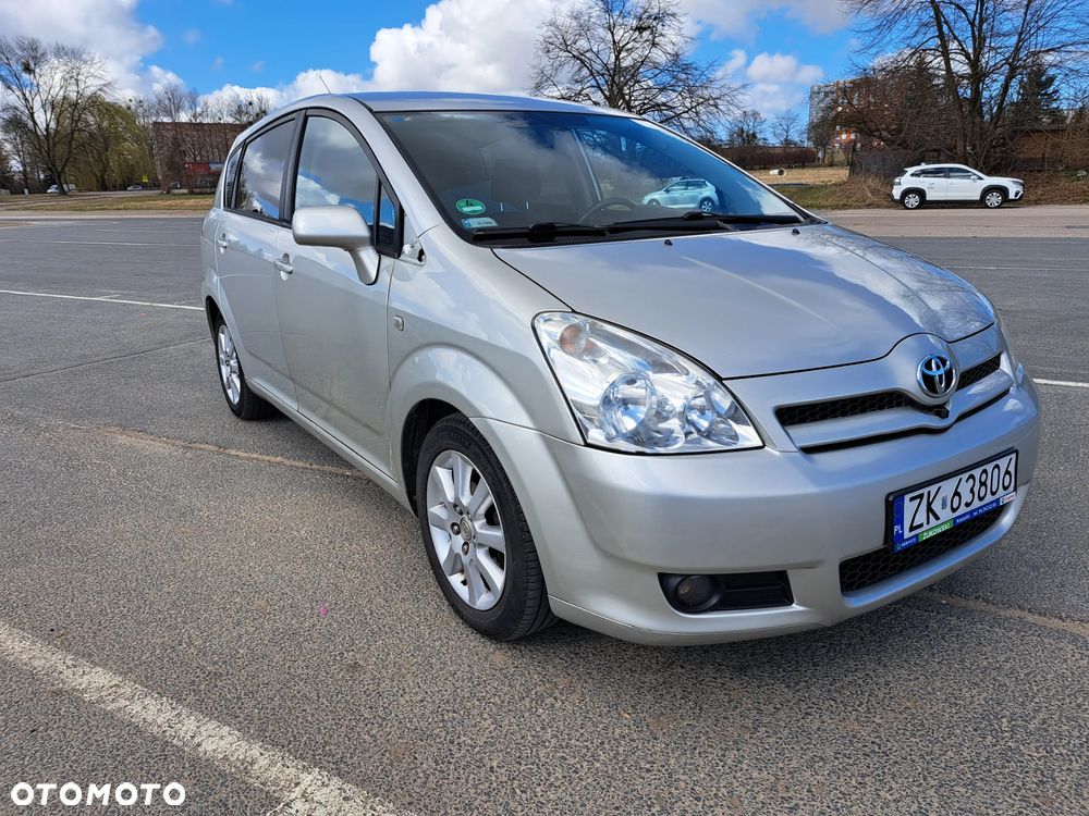 Toyota Corolla Verso 1.8 Sol + 7os - 3