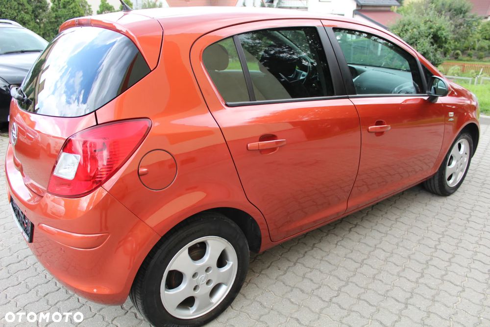 Opel Corsa 1.4 16V Active - 9