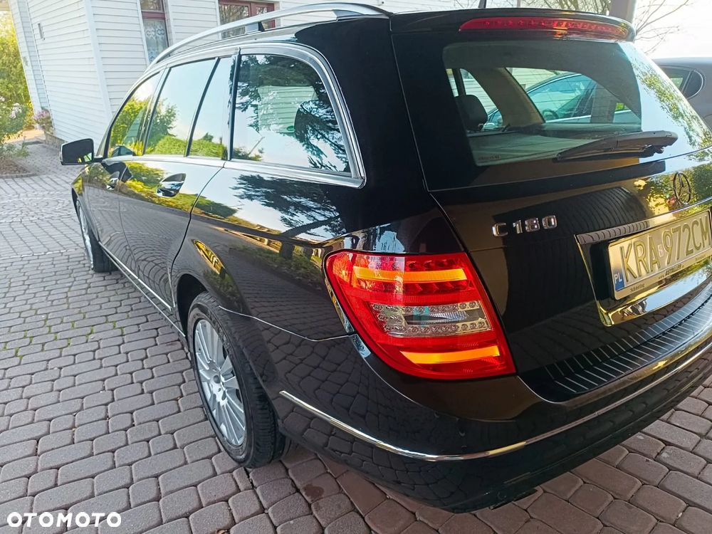 Mercedes-Benz Klasa C 180 CGI BlueEff Elegance - 15