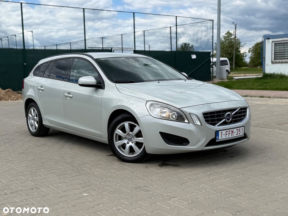 Volvo V60 D3 Summum - 25