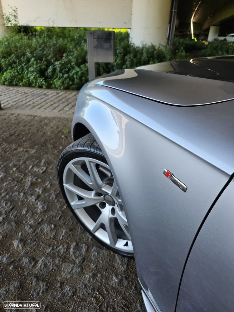 Audi A4 2.0 TDI multitronic S-line - 17