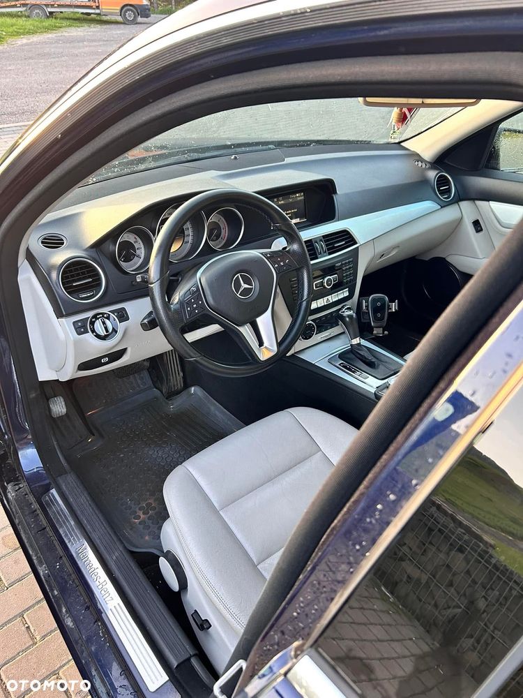 Mercedes-Benz Klasa C 350 CDI DPF (BlueEFFICIENCY) 7G-TRONIC Avantgarde - 6