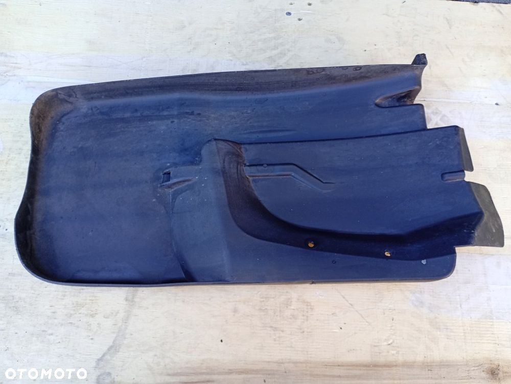 chlapacz lewy tylny tył mercedes sprinter W907 W910 A9078891200 - 2