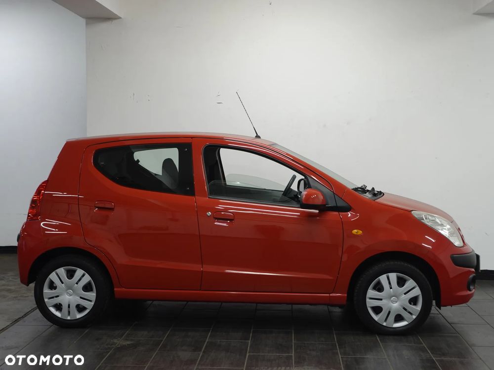 Nissan Pixo - 9