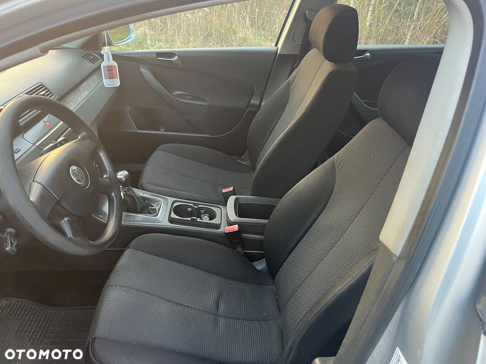 Volkswagen Passat 1.9 TDI Comfortline - 21