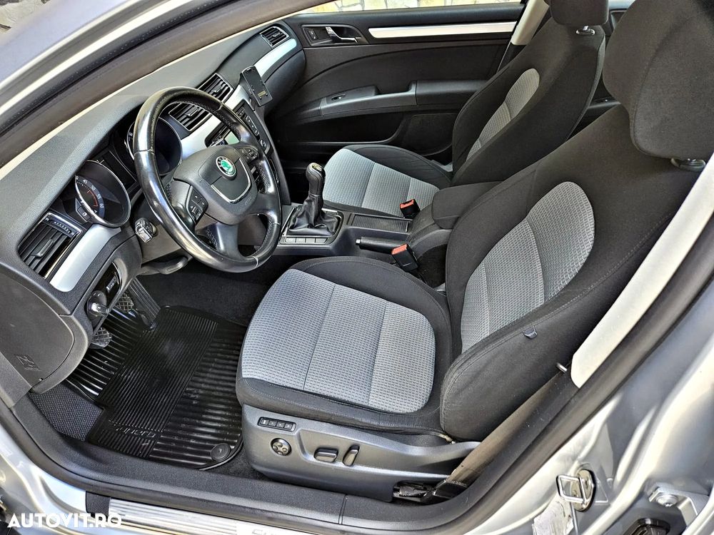 Skoda Superb 2.0 TDI Elegance - 5