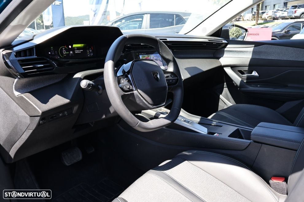 Peugeot 408 1.6 Hybrid Allure e-EAT8 - 16