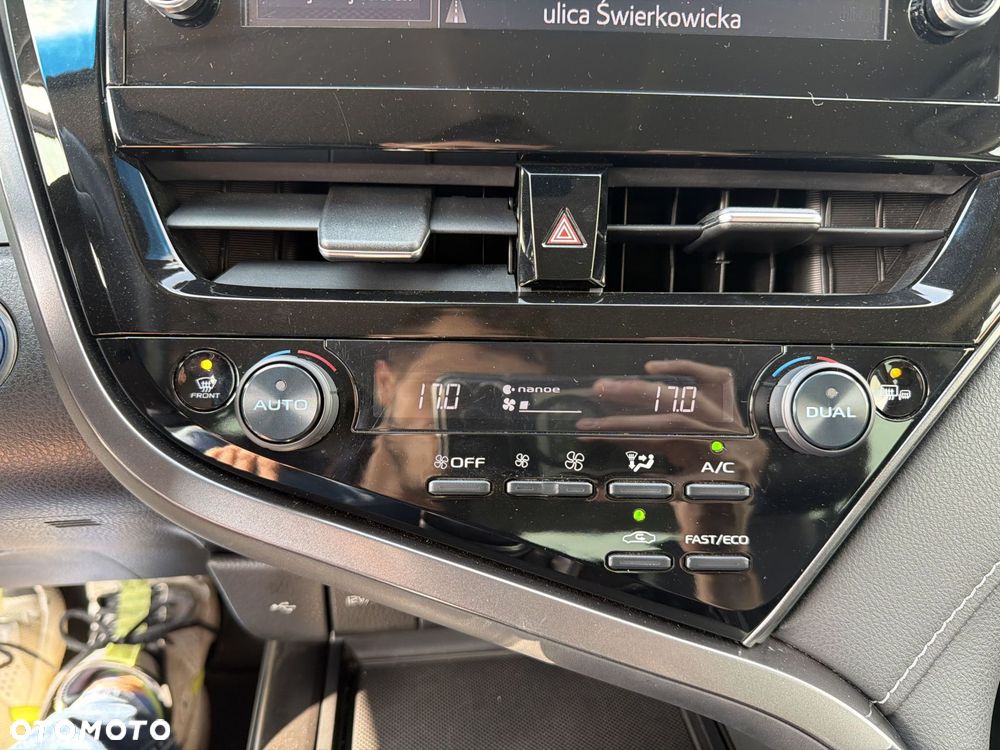 Toyota Camry 2.5 Hybrid Prestige CVT - 16