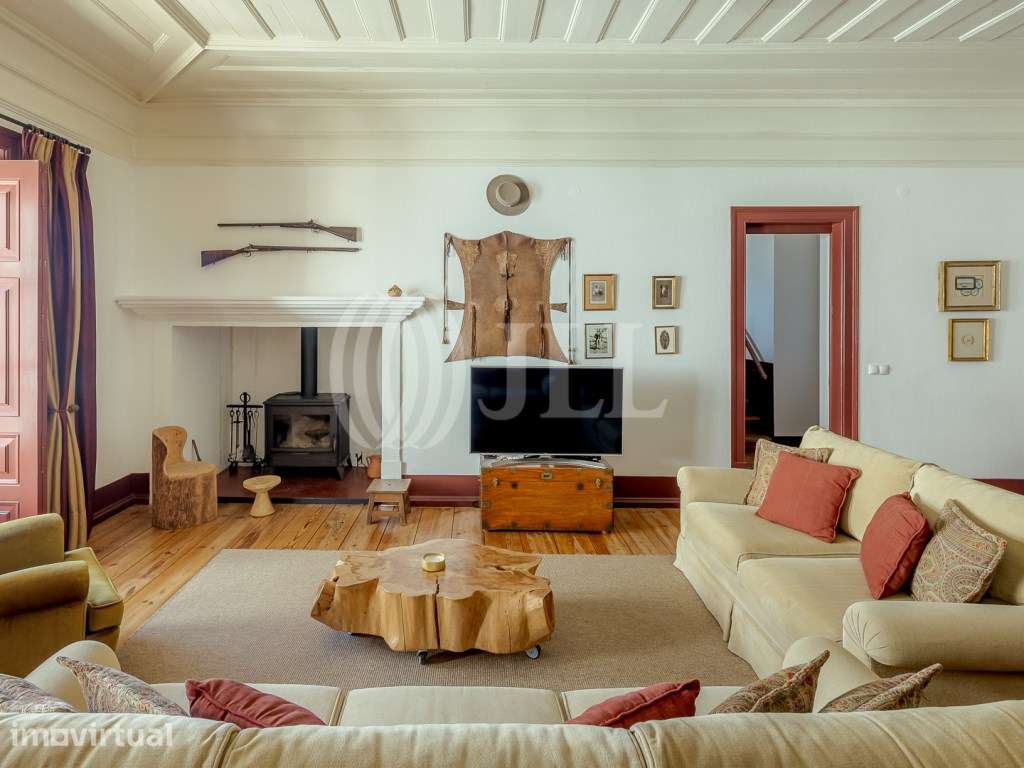 Moradia T8 com jardim e piscina, em Montemor-o-Novo - Grande imagem: 5/54