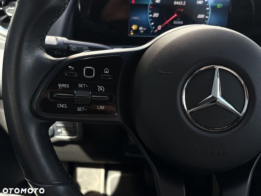 Mercedes-Benz GLB 200 7G-DCT - 17