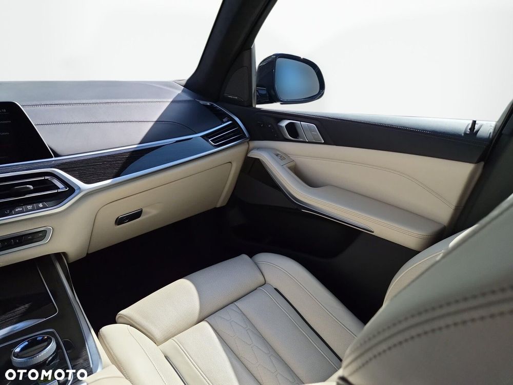 BMW X7 M50d sport - 23