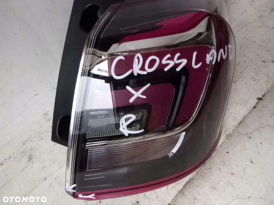 OPEL CROSSLAND X LAMPA TYŁ PRAWA - 8