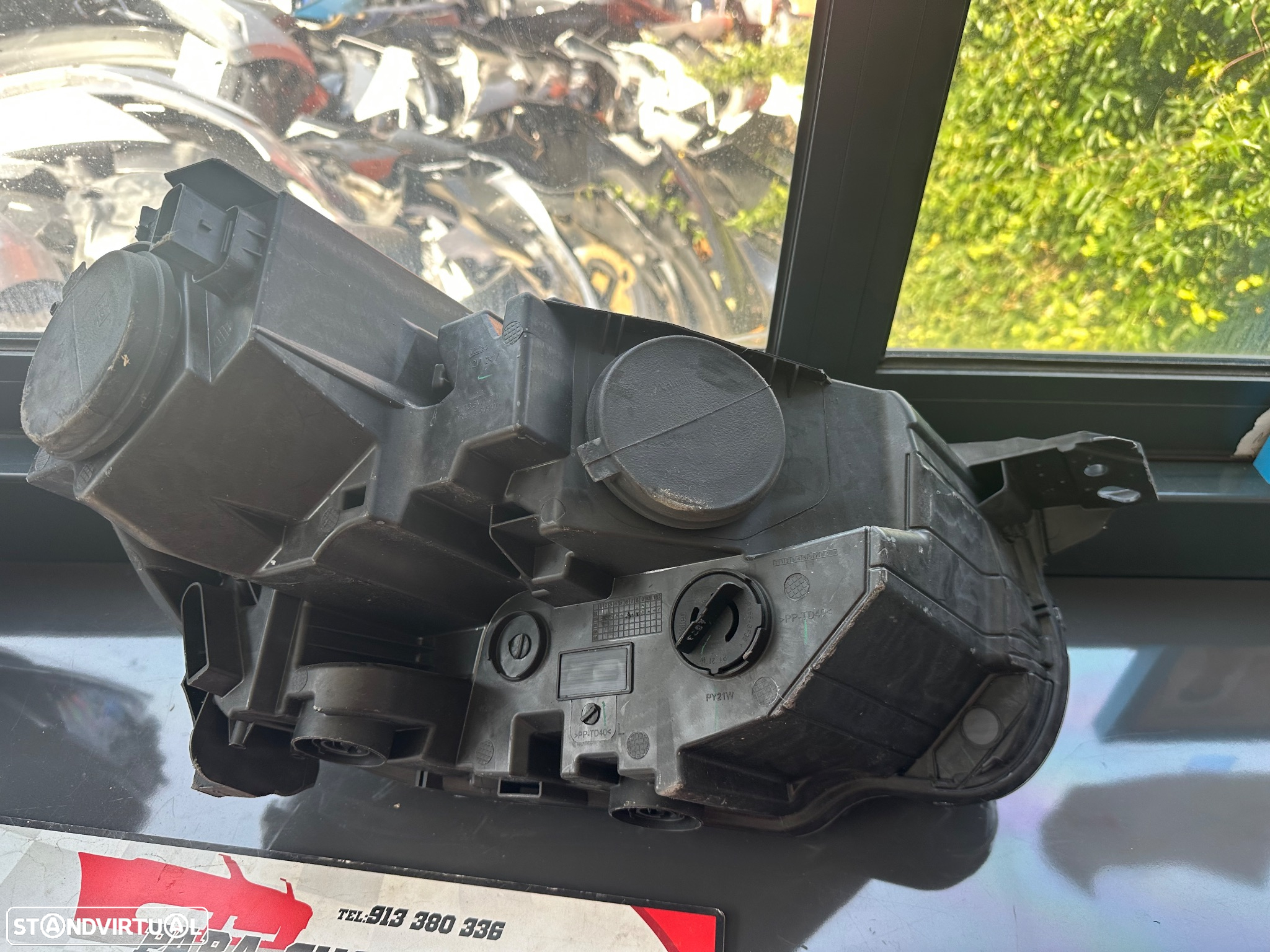 Farol Peugeot partner rifter 2018 - 6